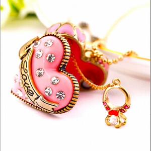 Heart locket